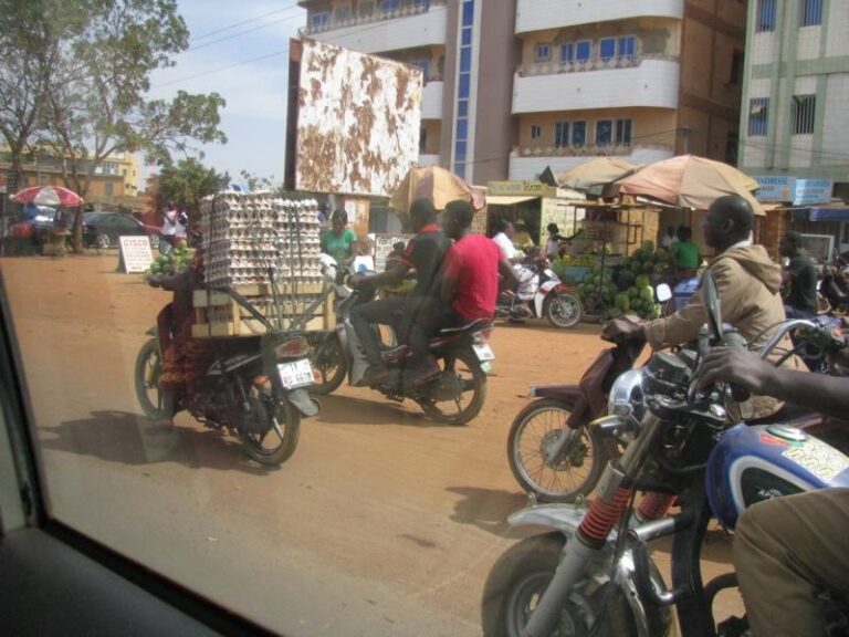 Zu Besuch bei Freunden in Bérégadougou (Burkina Faso/Westafrika)